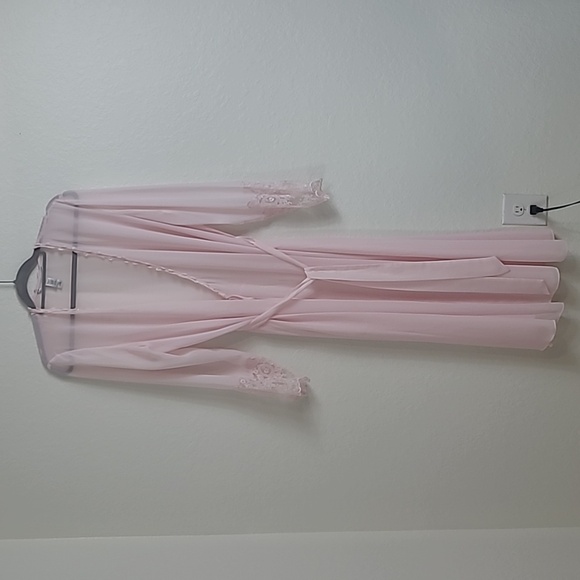 Delicates Soft Pink Lace Trim Robe Size S/M - Picture 2 of 9